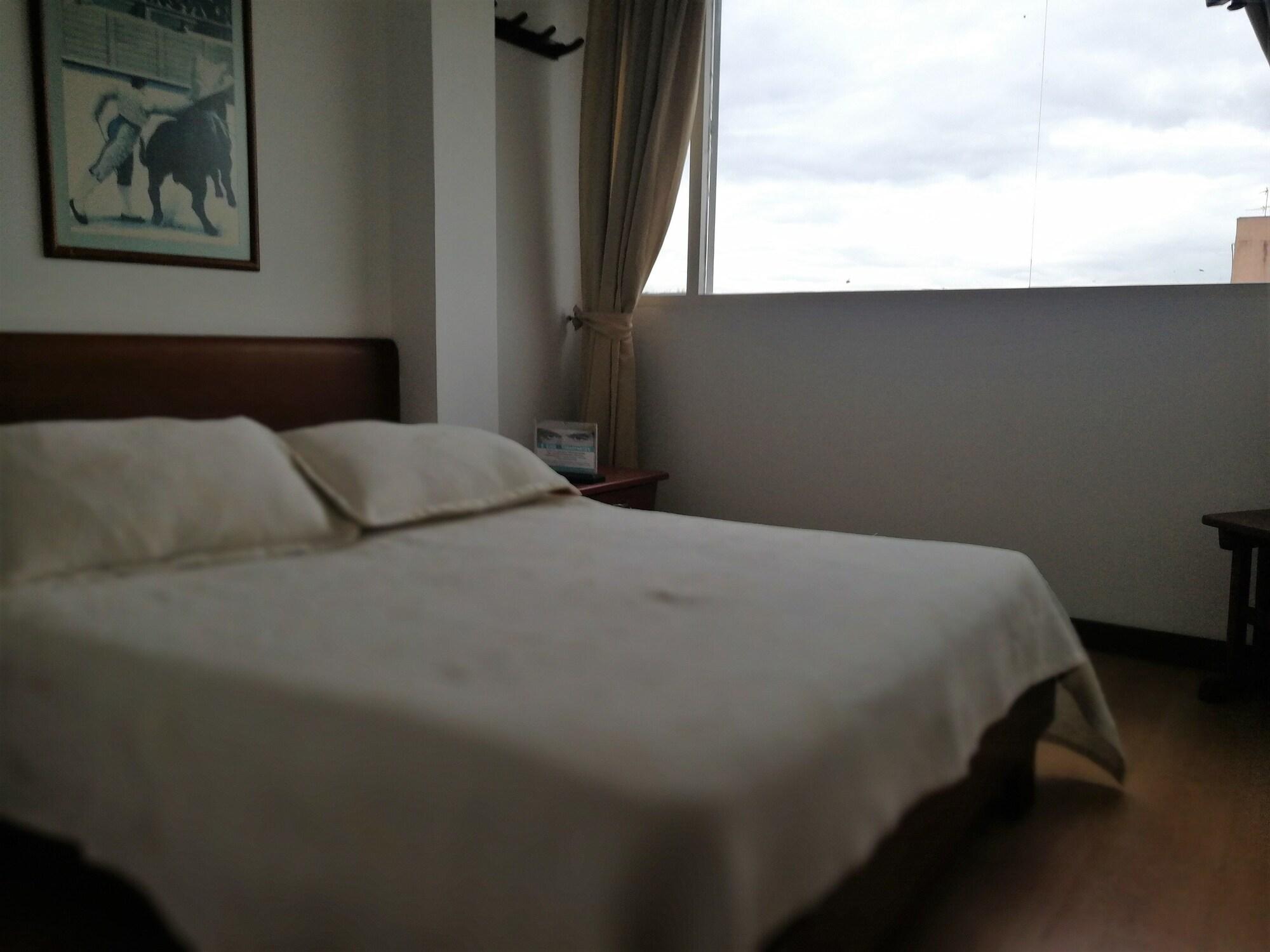 Hotel Alicante โบโกตา ภายนอก รูปภาพ