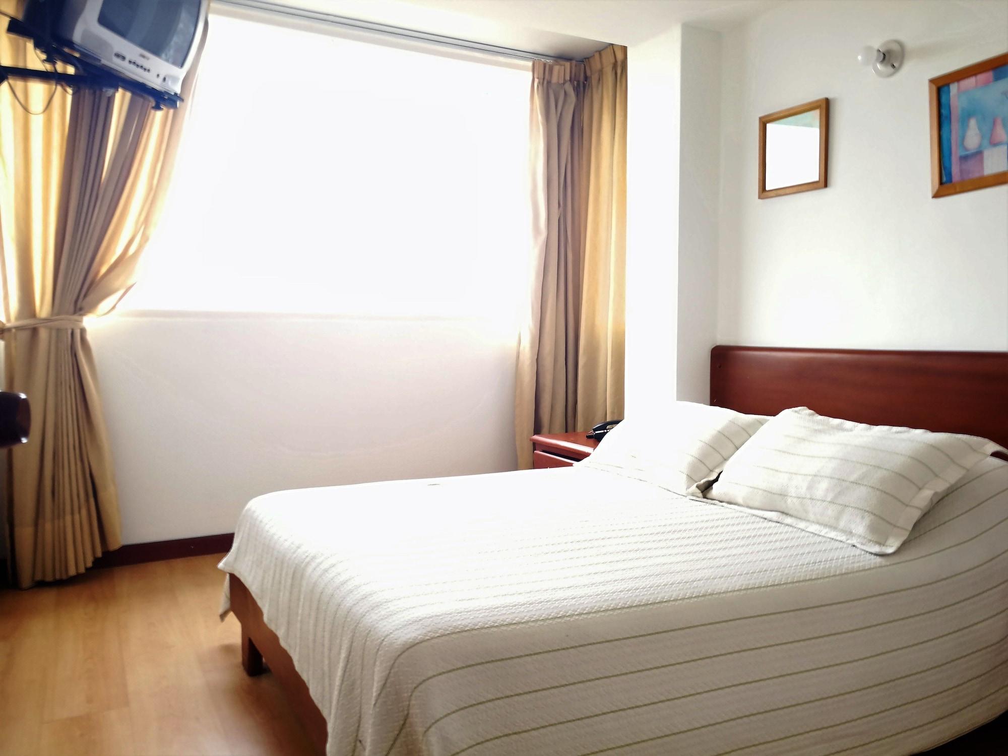 Hotel Alicante โบโกตา ภายนอก รูปภาพ