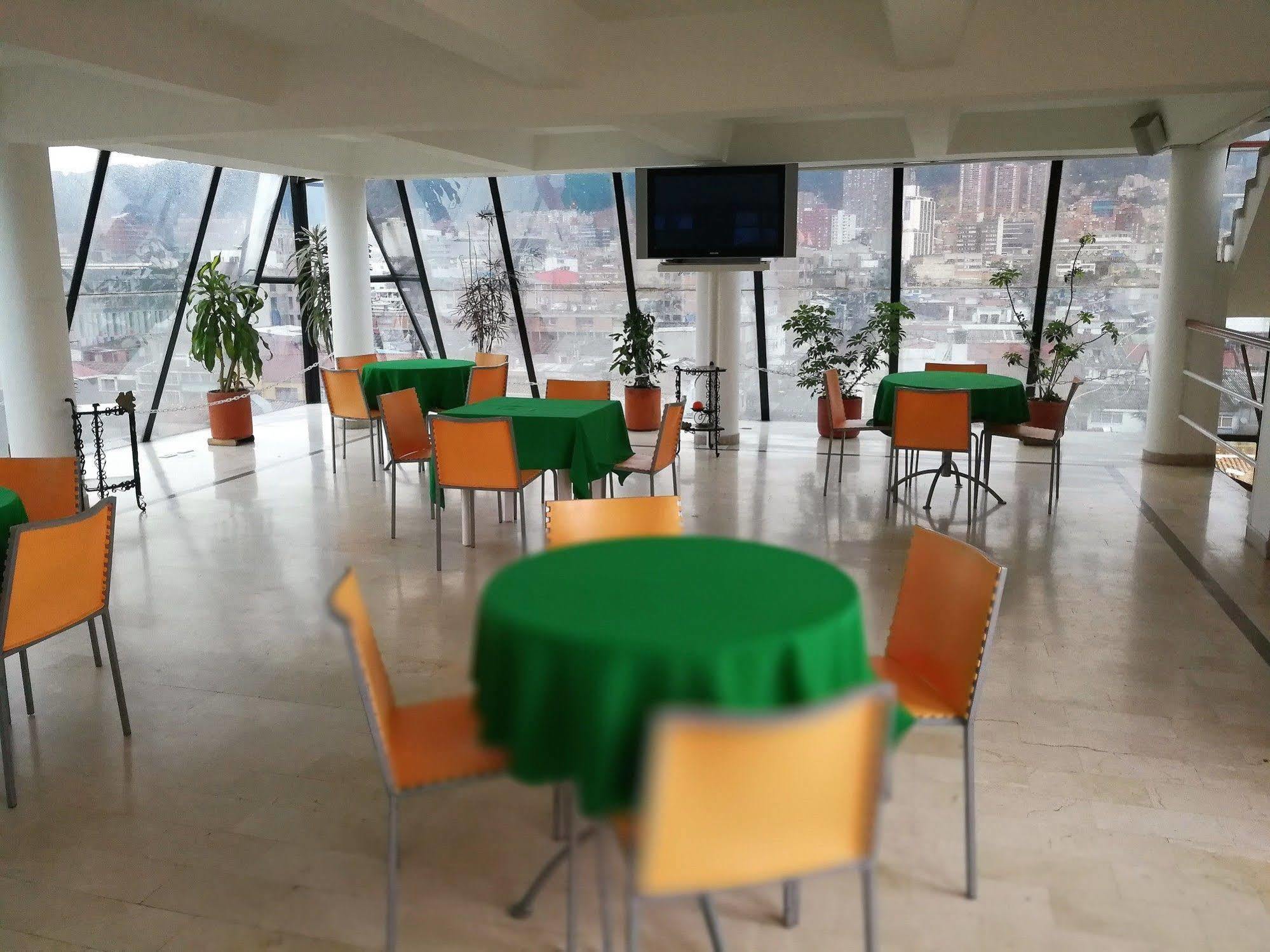 Hotel Alicante โบโกตา ภายนอก รูปภาพ