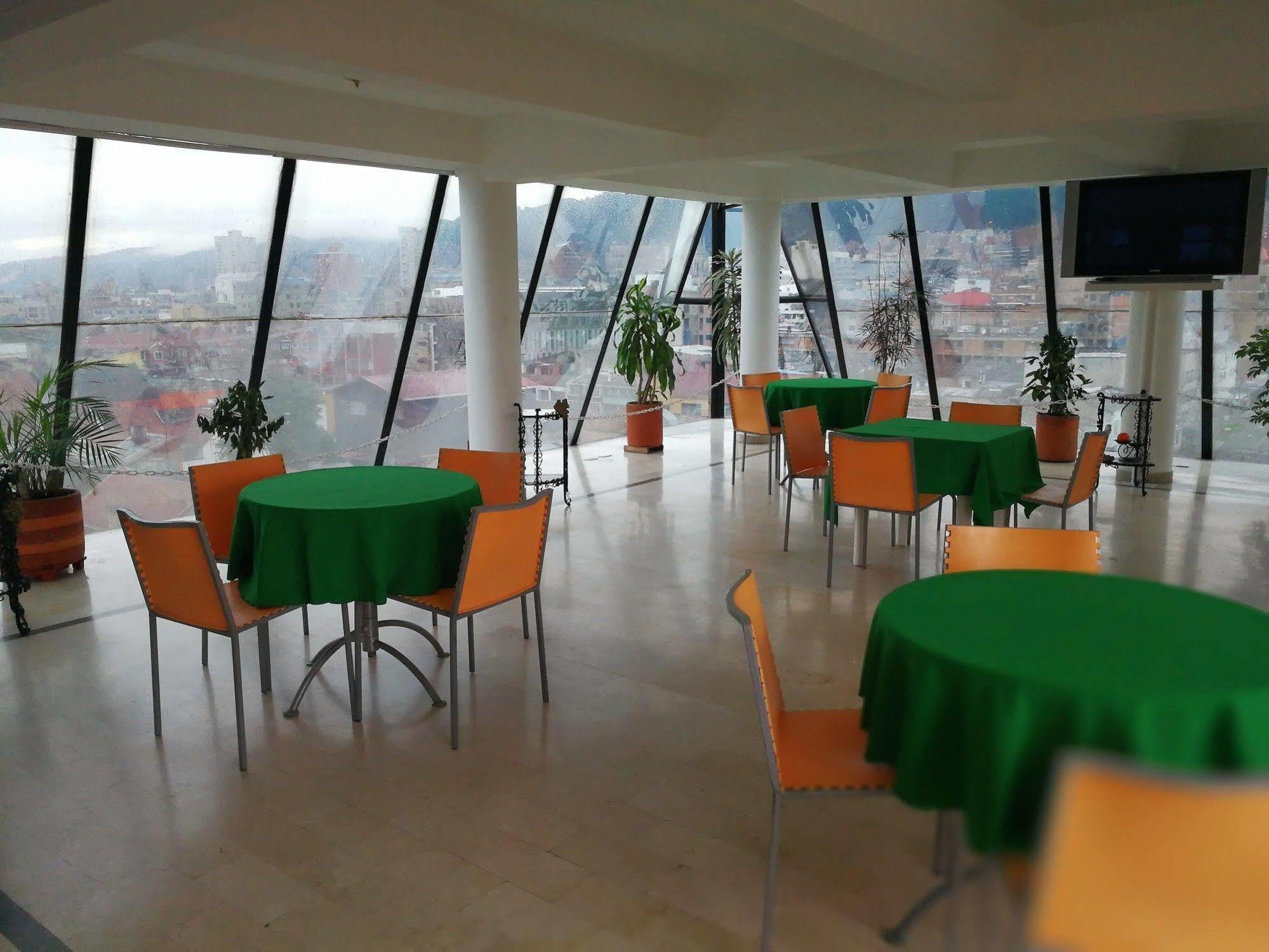 Hotel Alicante โบโกตา ภายนอก รูปภาพ