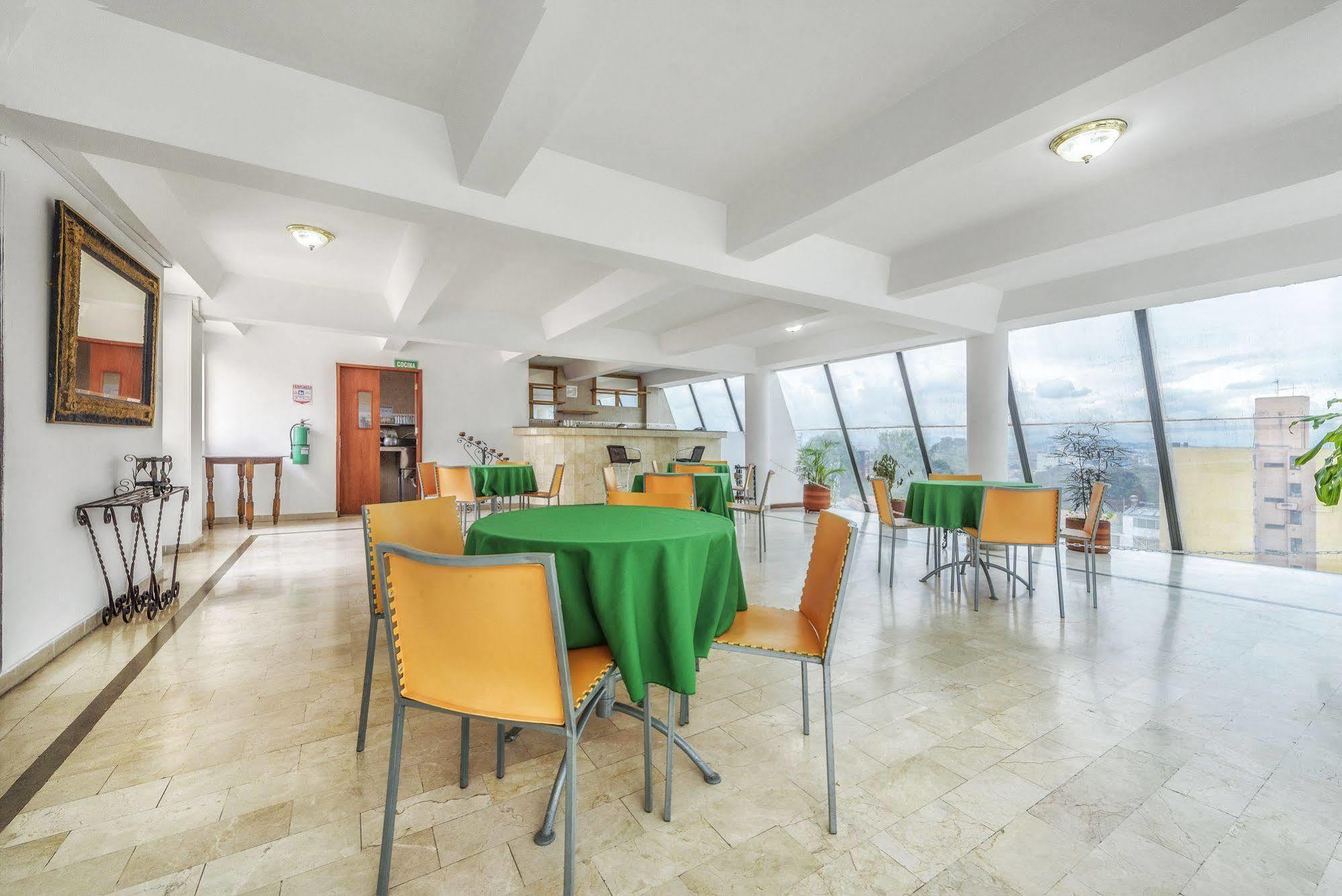 Hotel Alicante โบโกตา ภายนอก รูปภาพ